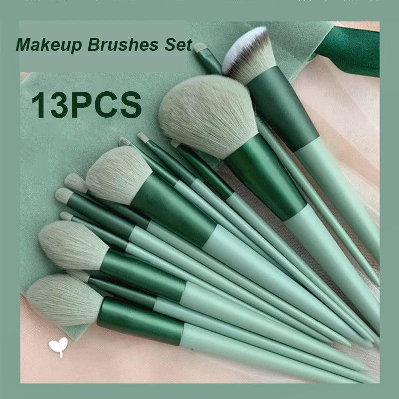 Set de 13 Brochas de Maquillaje Profesionales con Estuche