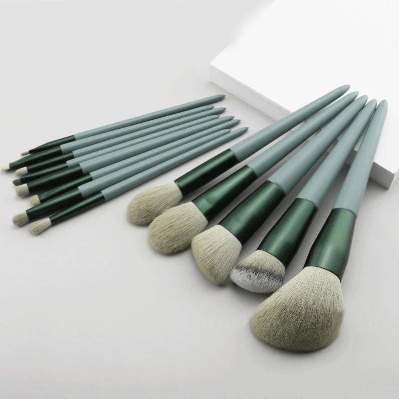 Set de 13 Brochas de Maquillaje Profesionales con Estuche
